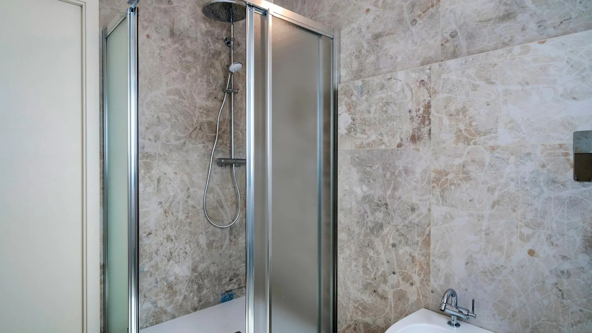 Superb Sirmione Apartman