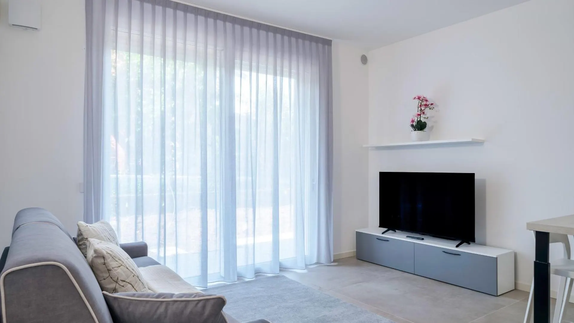 Superb Sirmione Apartman 0*,