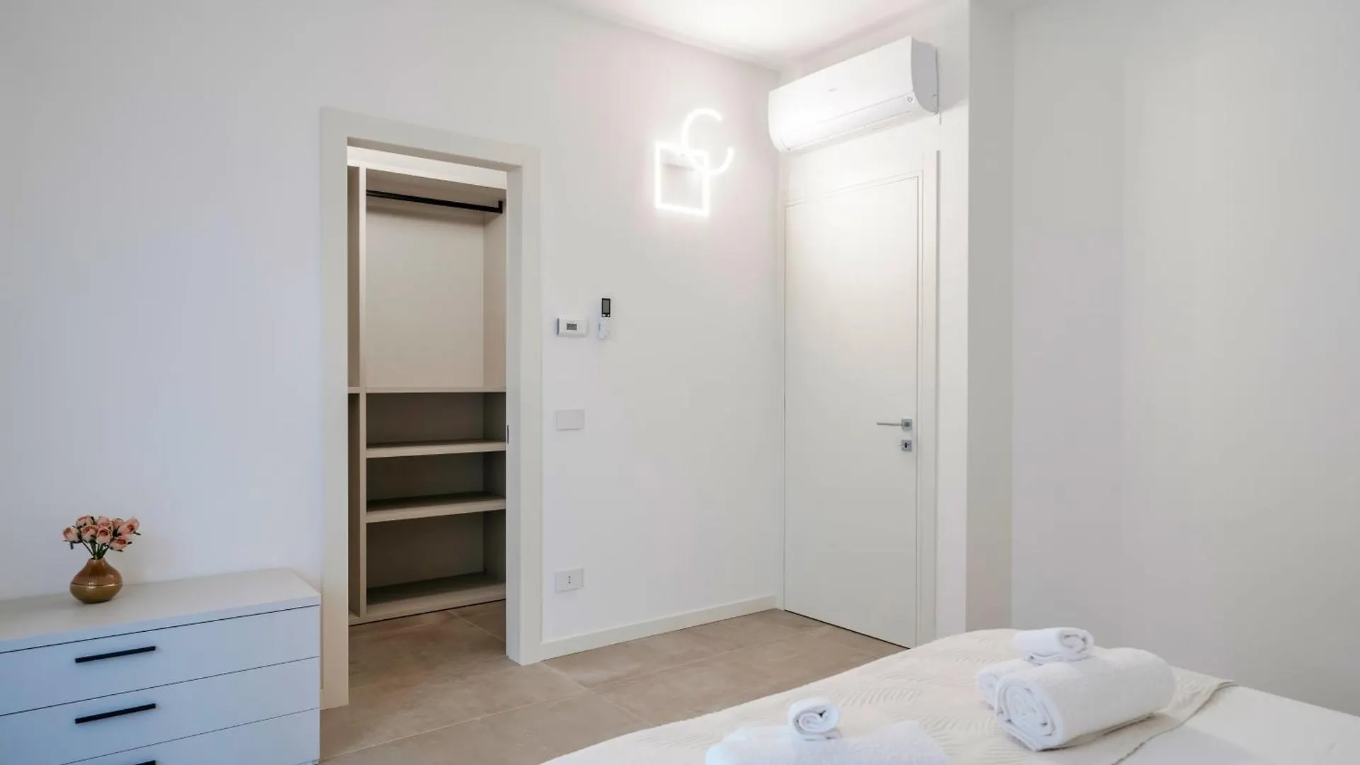 Superb Sirmione Apartman 0*,